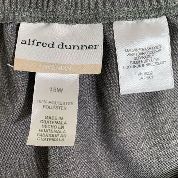 Alfred Dunner Pants Women's 18W Gray High Rise Slacks Pull On Cropped Trousers - Picture 3 of 6